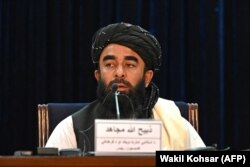 ذبیح الله مجاهد وايي، چې د افغان ولس له ضرورتونو سره سم یوه سرپرسته کابینه جوړه شوې.