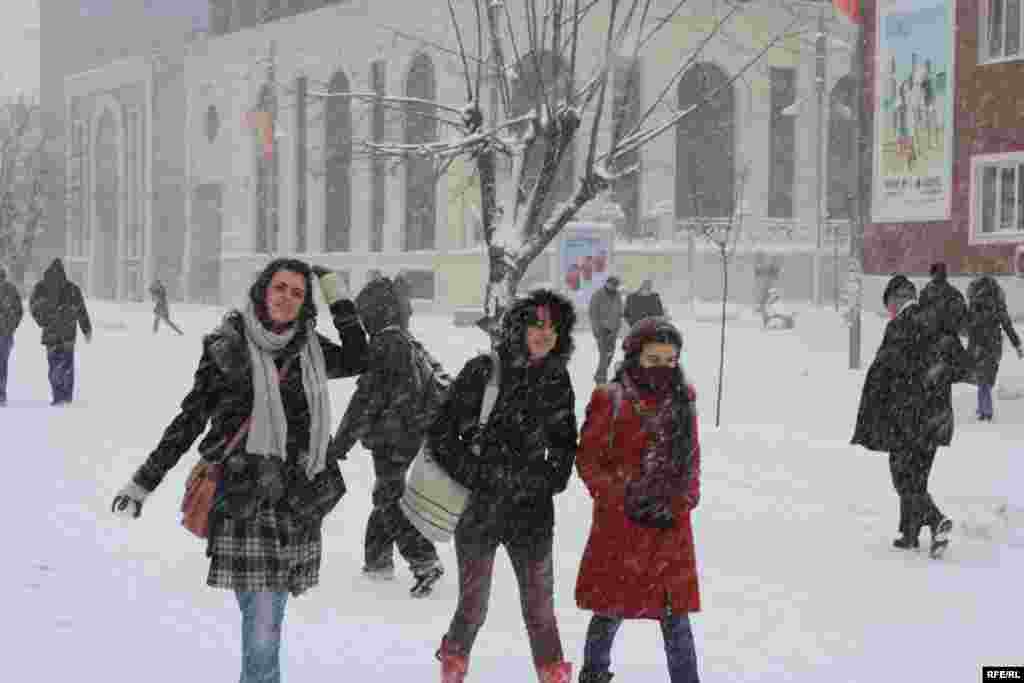 Kosovo - Priština pod snijegom, 25. januar 2012.