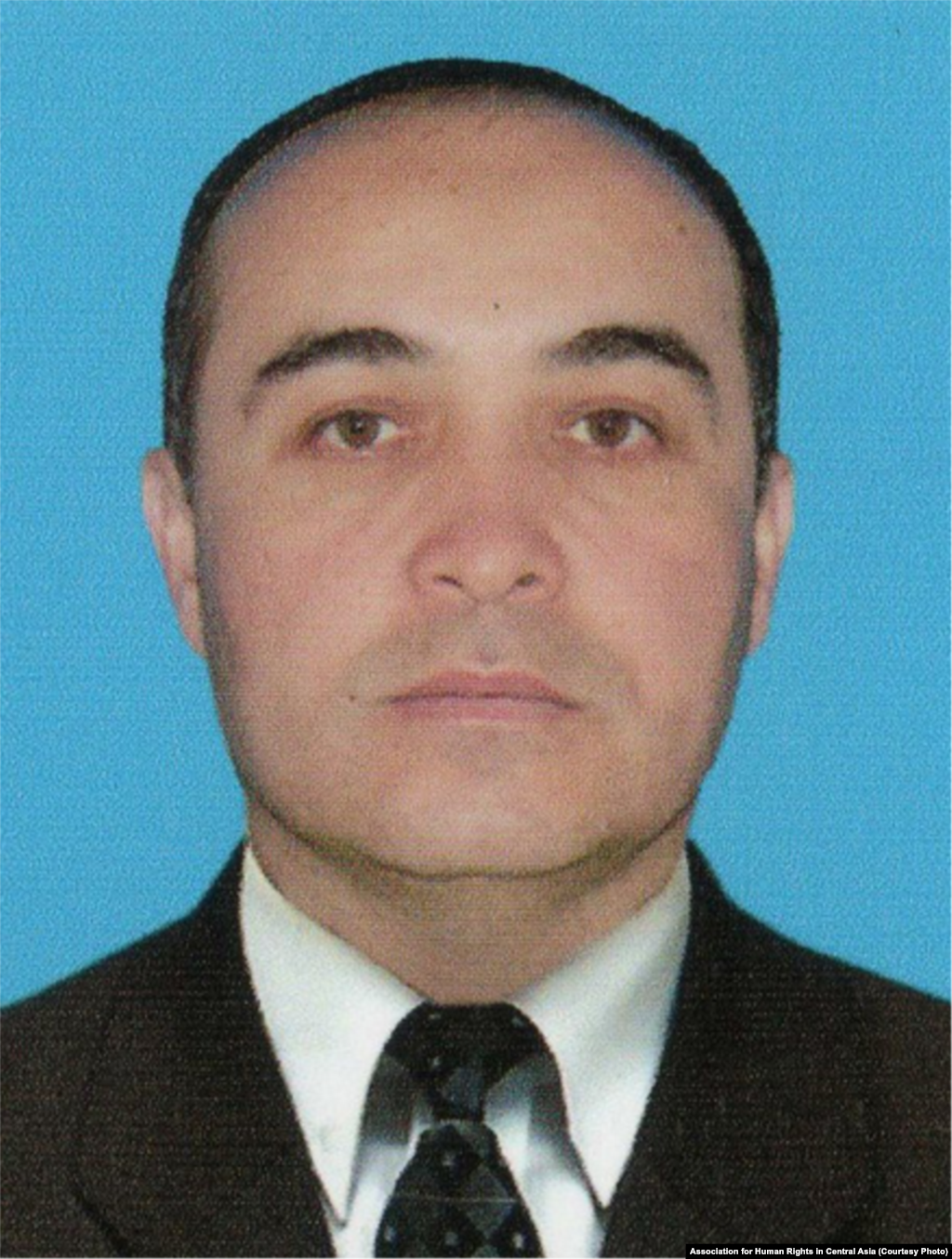 Since 2005, Fahriddin Tillaev has advocated for workers’ rights in southeastern Uzbekistan. He was arrested in 2014. Authorities stuck needles between his fingers and toes to force him into a false confession for human trafficking. He is serving an eight-year sentence in Navoi prison.
