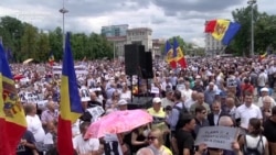 Thousands Of Moldovans Decry Mayoral Vote Annulment
