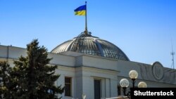 Зранку 29 серпня народні депутати дев’ятого скликання склали присягу на урочистому засіданні Верховної Ради
