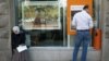 «Работать приходится много, а платят за это мало»