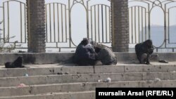 شماری از معتادین در شهر کابل