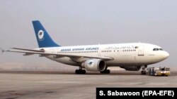 طیاره شرکت هوایی آریانا در میدان هوایی بین‌المللی حامد کرزی