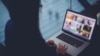 Адвокат Интернеттеги комментарий үчүн соттолду