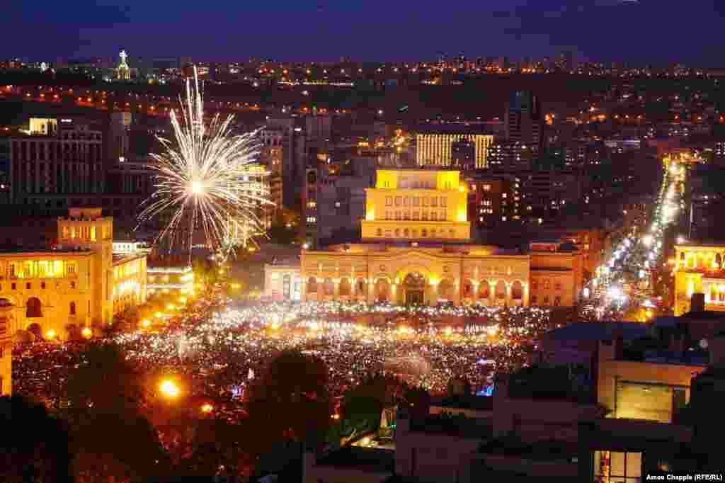 Protest leader Nikol Pashinian speaks on Yerevan's Republic Square, telling the "proud citizens" of Armenia that "you have won!"