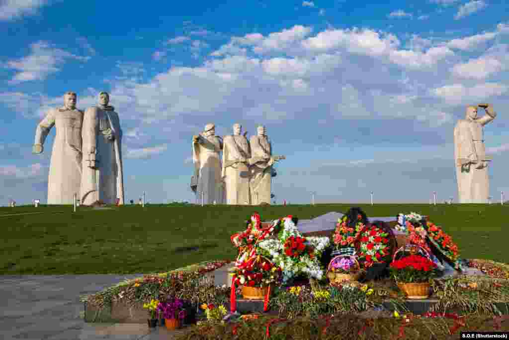 The Panfilov warriors memorial near the village of Nelidovo outside Moscow. Built in 1975, the memorial honors 28 Red Army soldiers known as Panfilov's 28, who heroically destroyed over a dozen German tanks during the Battle of Moscow in November 1941. Historians have doubted this account and some denounce the story as a myth. 